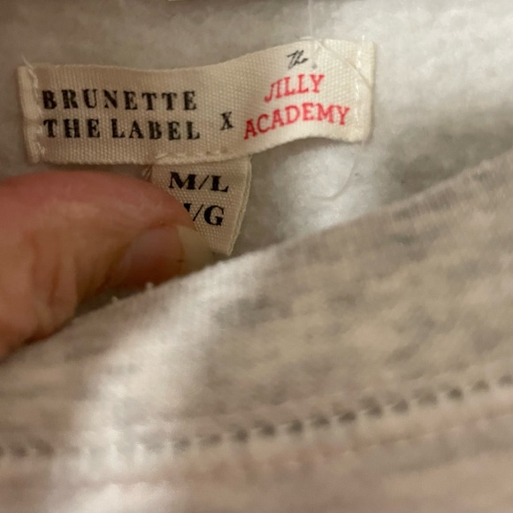 Brunette Sweatshirt (M/L) - Picture 4 of 7